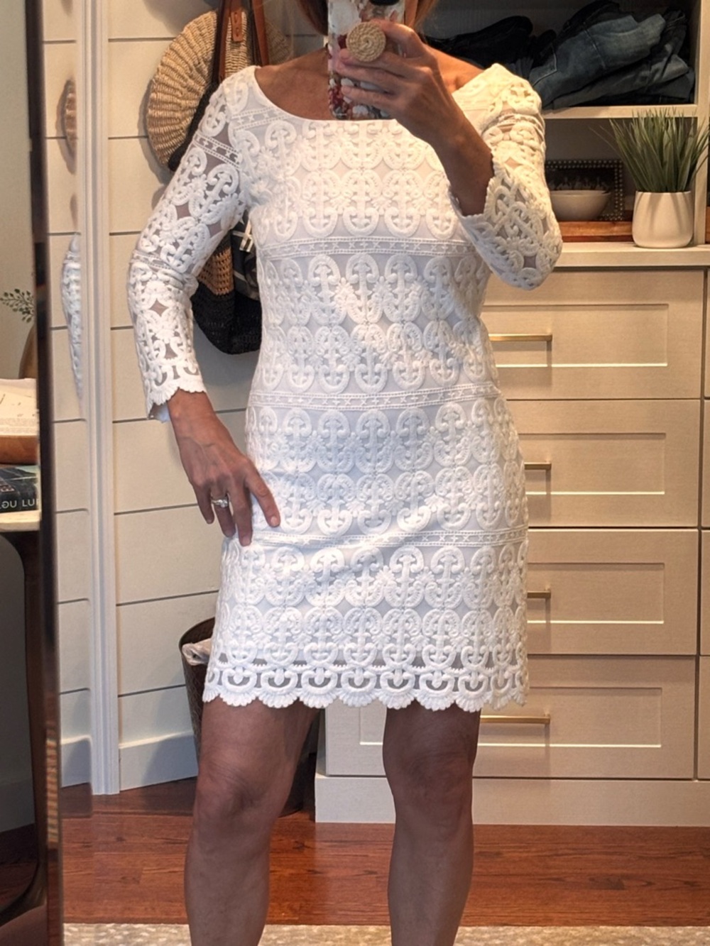 Laundry By Shelli Segal White Long-Sleeve Lace Sheath Dress